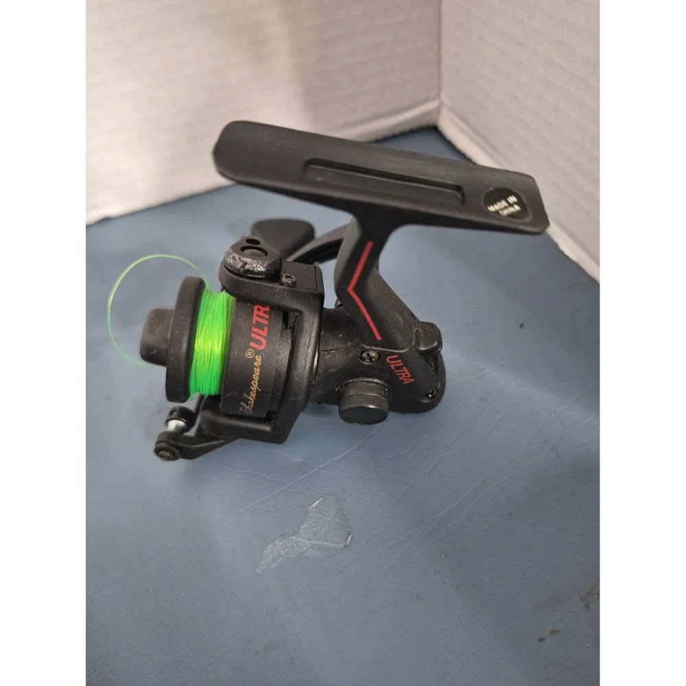 Shakespeare Ultra Lite 2500ULX Spinning Fishing Reel. Preowned.